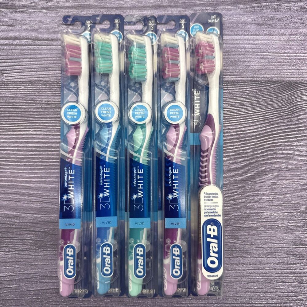 5 LOT Oral-B Advantage 3D White Vivid Toothbrush SOFT NOS 2009 P&G USA